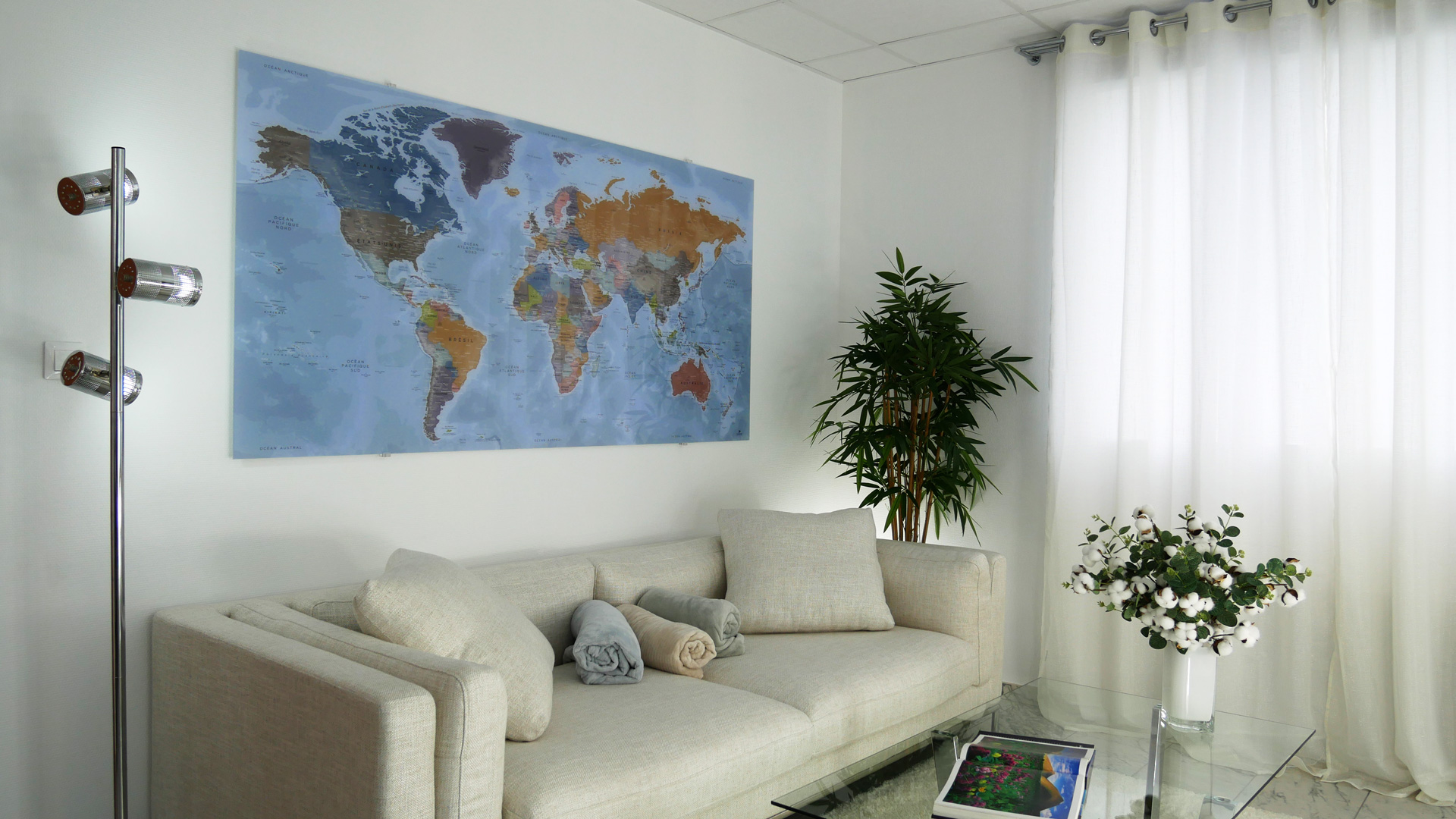 Transparent Plexiglas® Mounting Kit